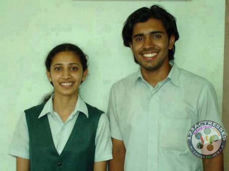 Malayalam Actor Nivin Pauly Family Pics MERE PIX