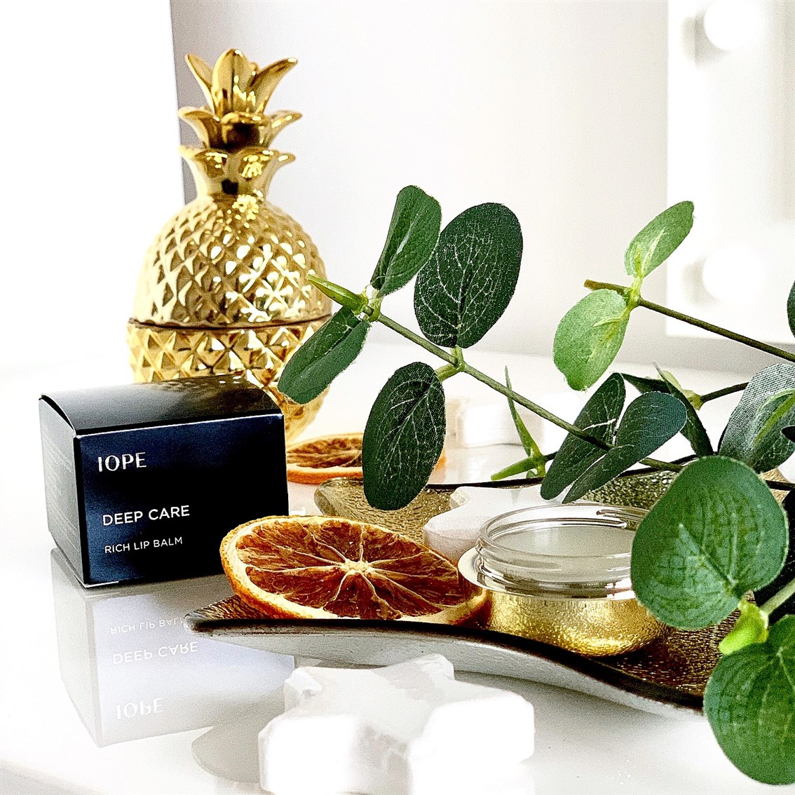 IOPE Deep Care Lip Rich Balm koreański hit do pielęgnacji ust