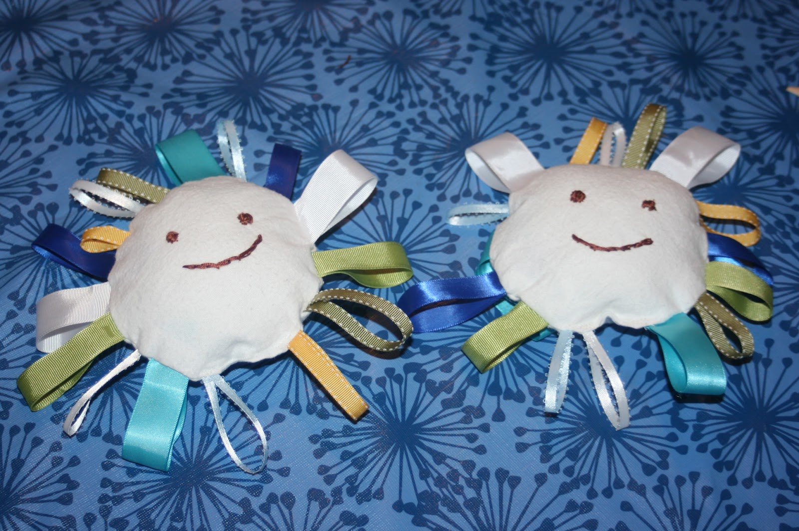 Crafty Kris How to make a little taggie toy for baby