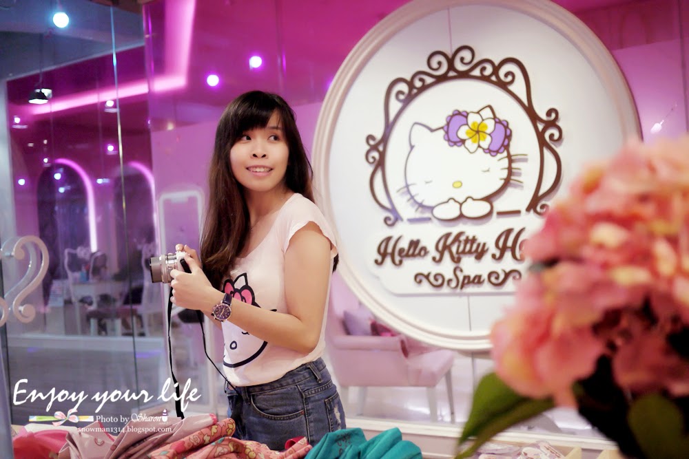 Hello Kitty Store in Siam Square One Mall, Bangkok Editorial Stock Image -  Image of assortment, editorial: 152146264