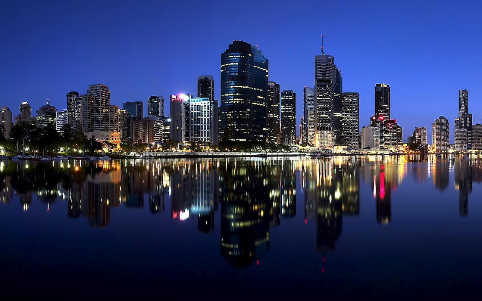 Qoltuq Yaramaz: Brisbane City en Queensland Australia Qoltuq Yaramaz: Brisbane City en Queensland Australia