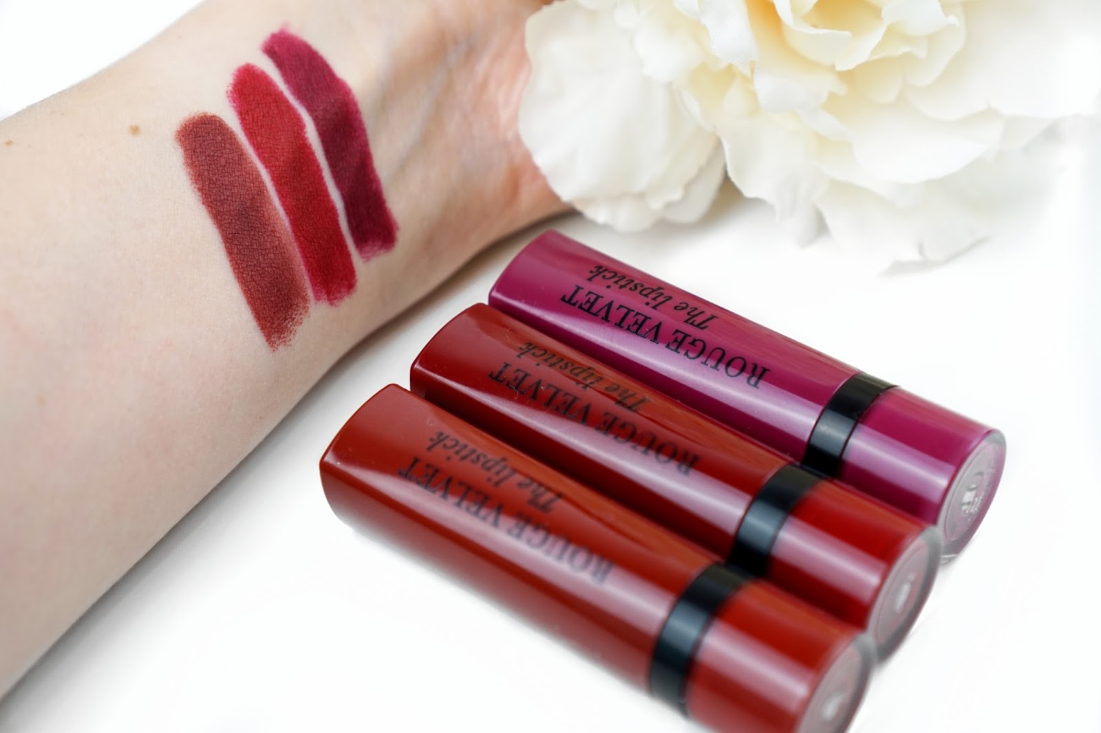 косметика буржуа тестер. буржуа фото. Bourjois bb cream 8 в 1. буржуа девушка. буржуа косметика реклама.