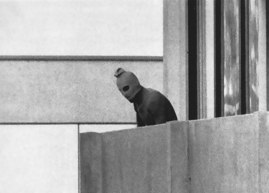 #64 Munich Massacre, Kurt Strumpf, 1972 - Top 100 Of The Most Influential Photos Of All Time #64 Munich Massacre, Kurt Strumpf, 1972 - Top 100 Of The Most Influential Photos Of All Time