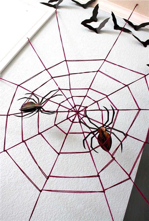 How to Make a Spider Web Out of Rope & Knots