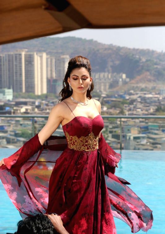 Bollywood Model Actress Urvashi Rautela Photo Shoot - Tollywood Boost