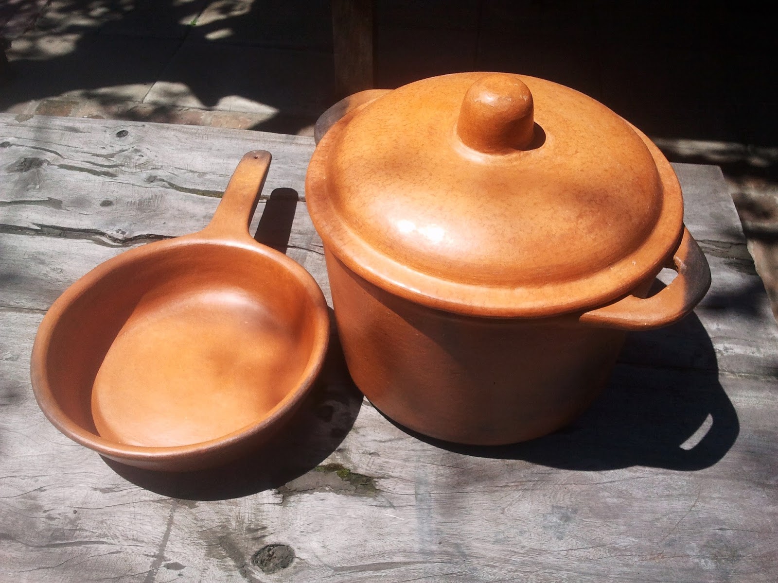 Natural... Simple y SanaMente Cómo curar y manipular ollas de barro o