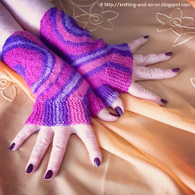 Free Knitting Pattern: Zoom Out  Fingerless Gloves