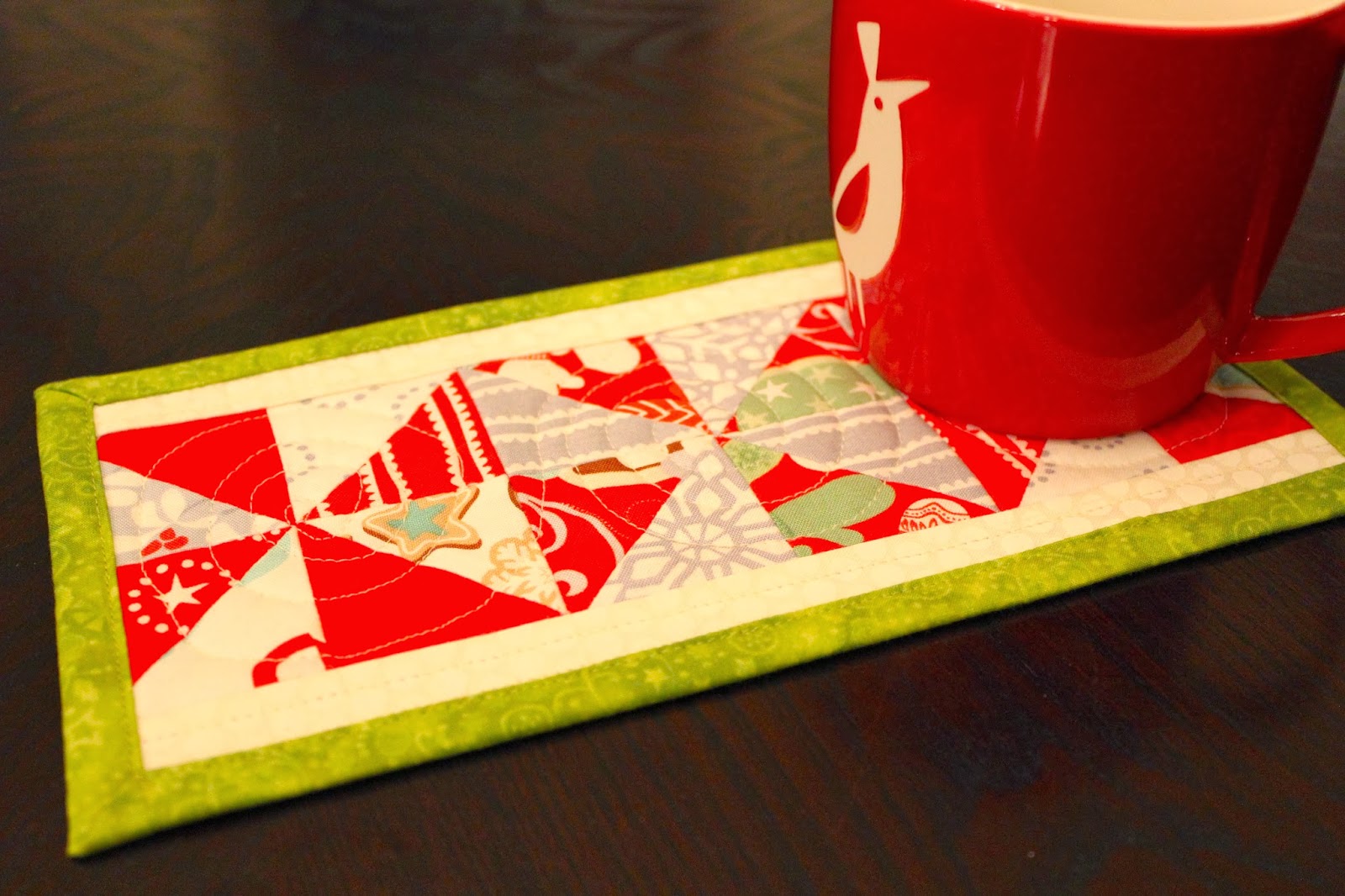 live.faith.homeschool.[sew]. Christmas Mug Rug Blitz!