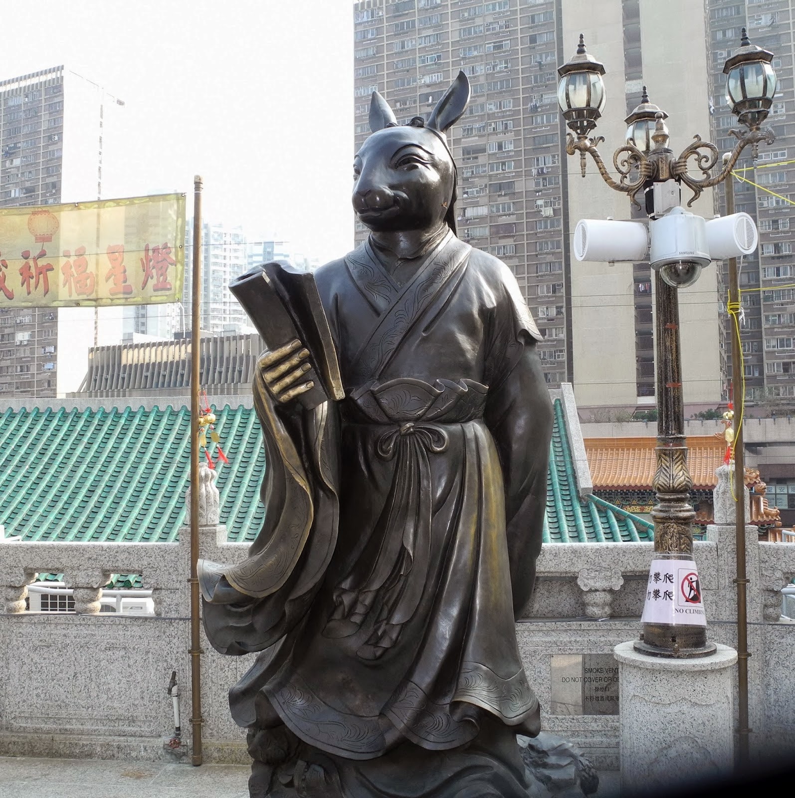 SERBA SERBI TRIDHARMA: SHIO KELINCI