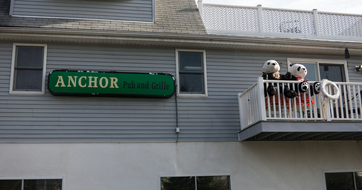 The Daily Lunch Anchor Pub & Grille Beverly