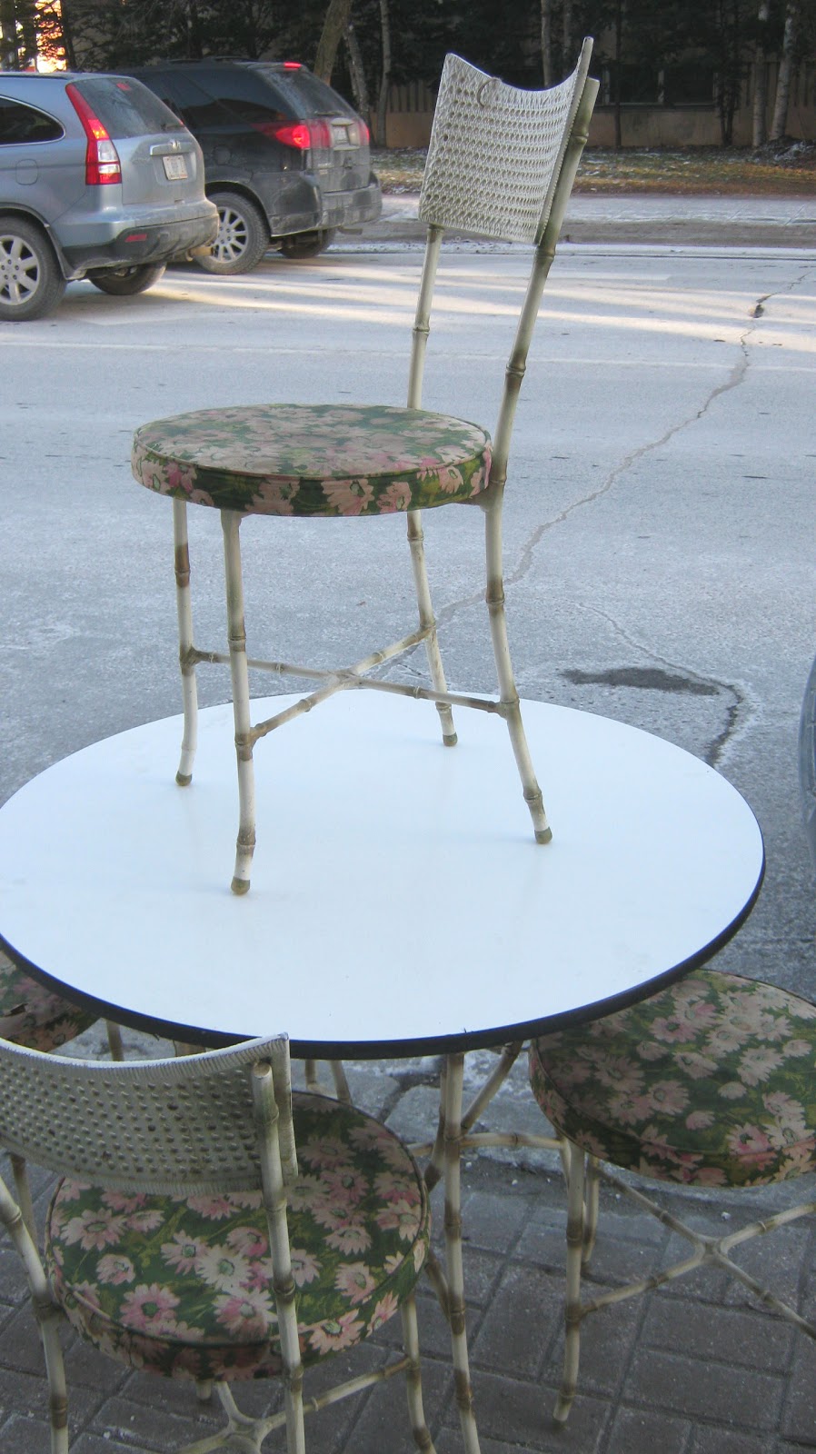 Funk & Gruven AZ INDOOROUTDOOR SET FOR 4, BY HAUSER