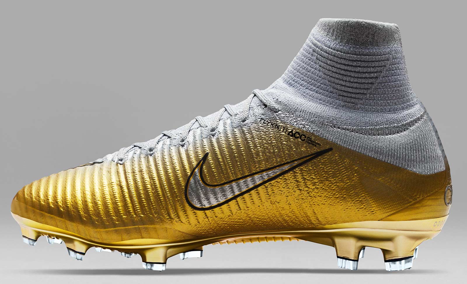 ronaldo silver boots