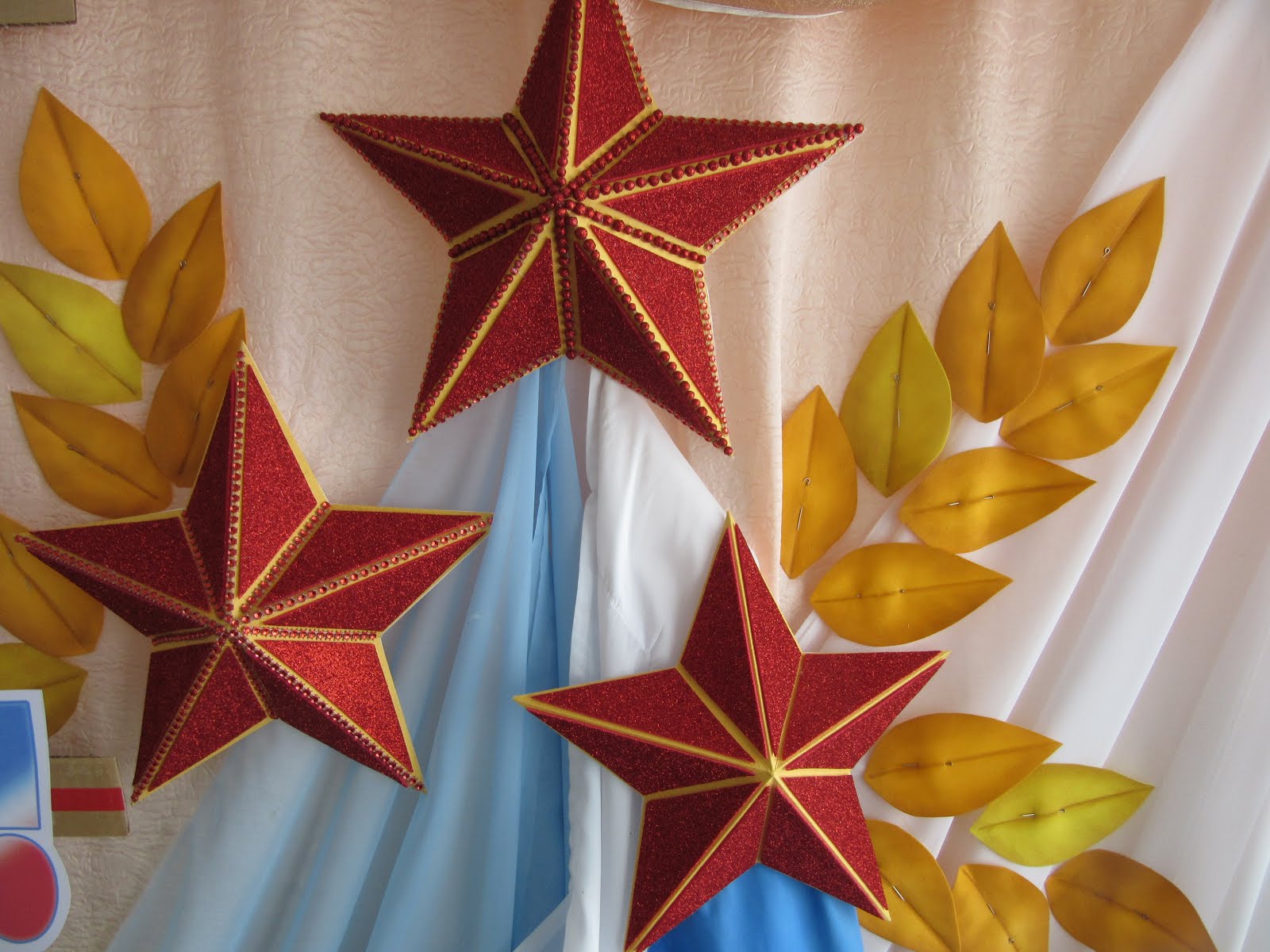 украсить комнату на 23 февраля
