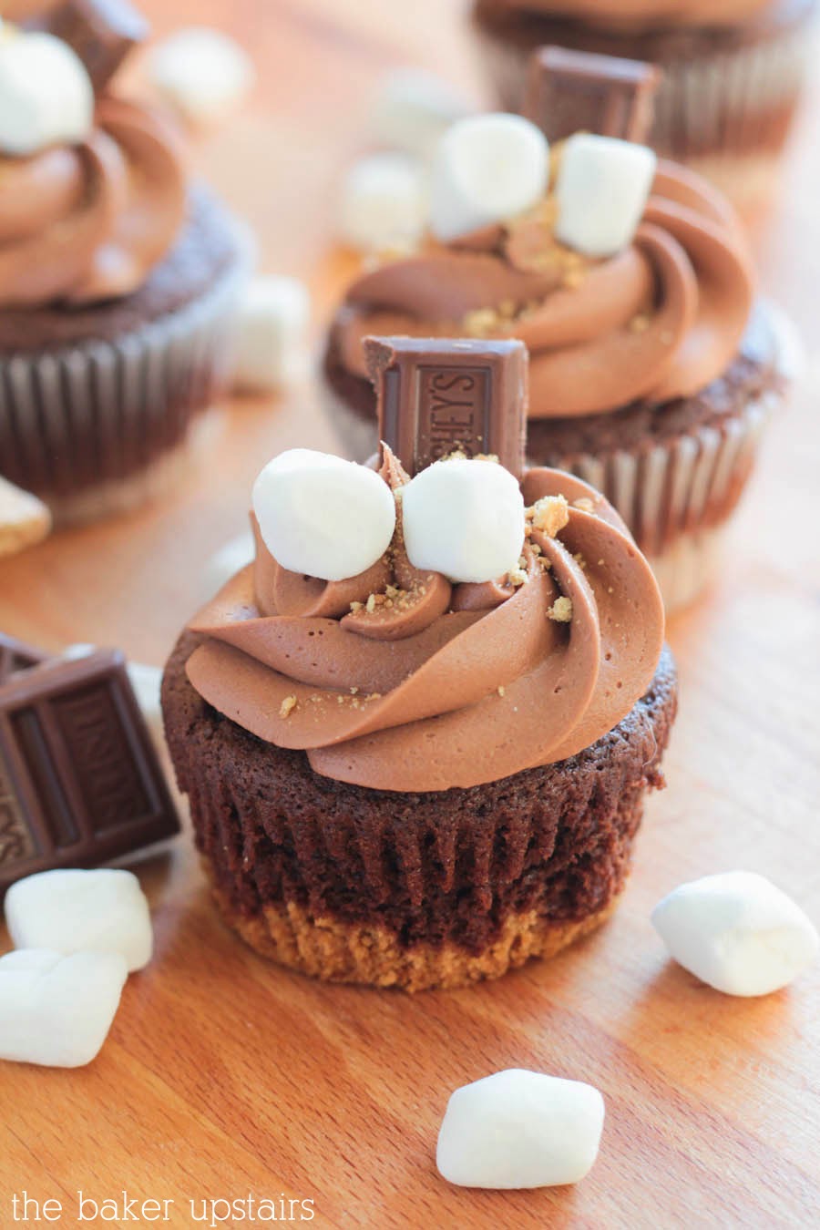 These delicious s'mores cupcakes have all the flavors you love in s'mores, but in a fun cupcake form!