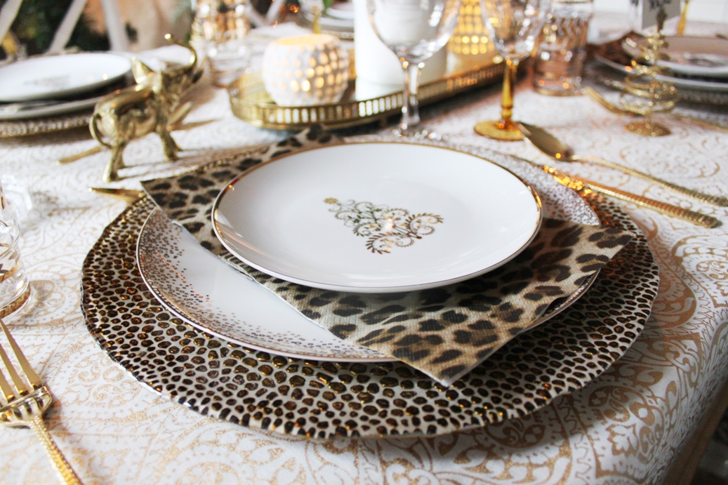 A Swoon Worthy Christmas Part III: The Christmas Tablescape - Swoon Worthy