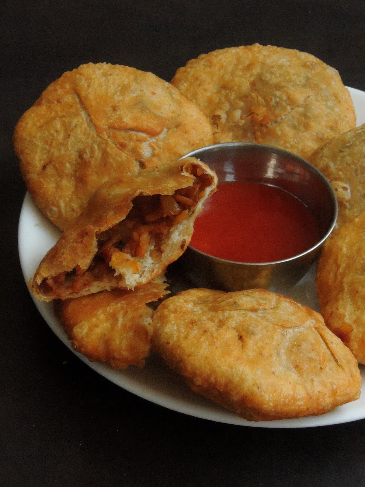 Priya's Versatile Recipes Pyaaz Poha Kachori/Onion & Rice Flakes Kachori