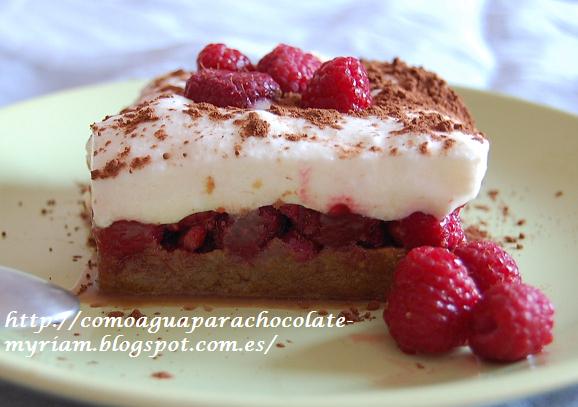 Tiramisu de frambuesas y moras