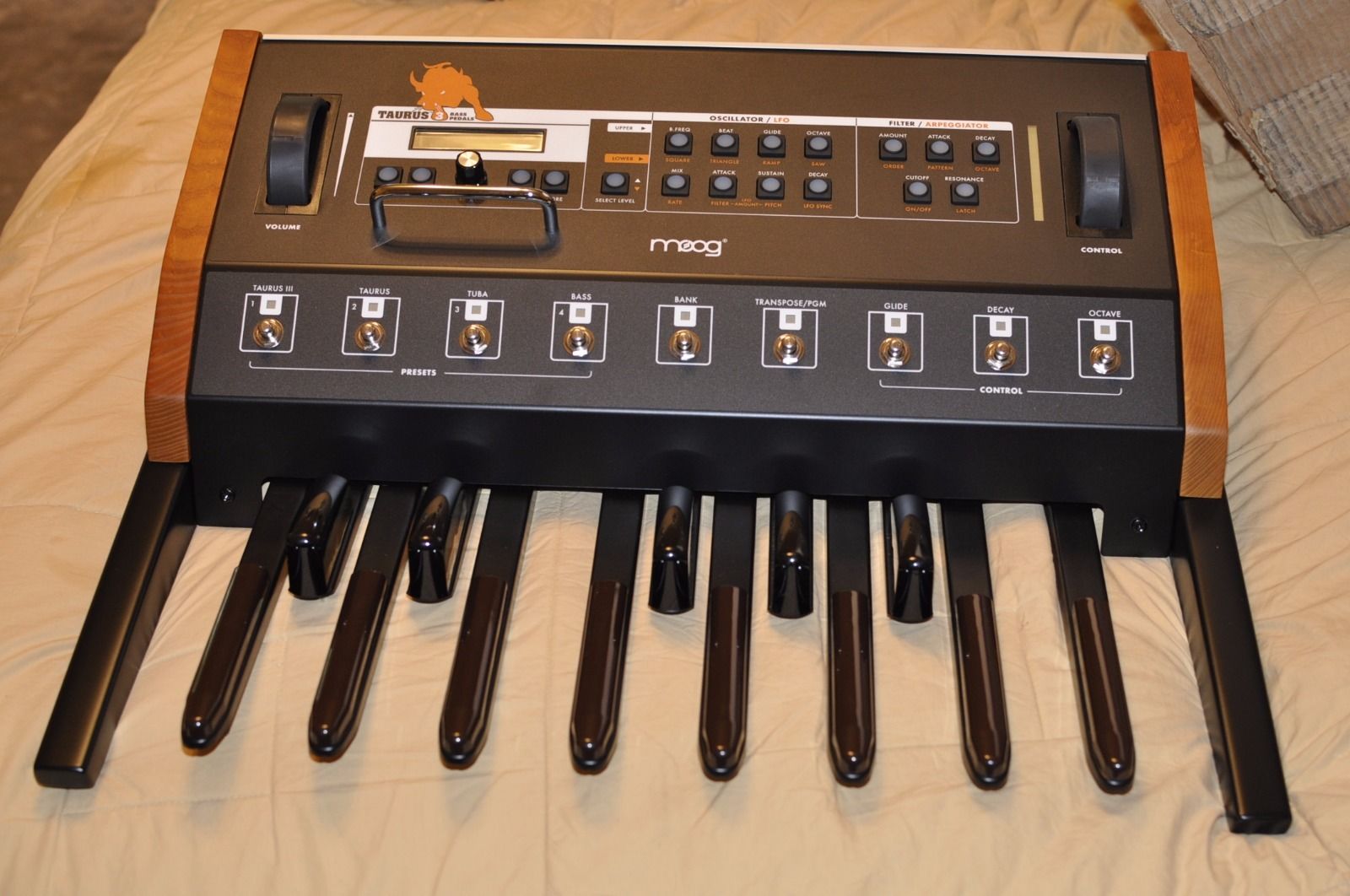 MATRIXSYNTH Moog Taurus 3 Bass Pedal Synthesizer with Original Box