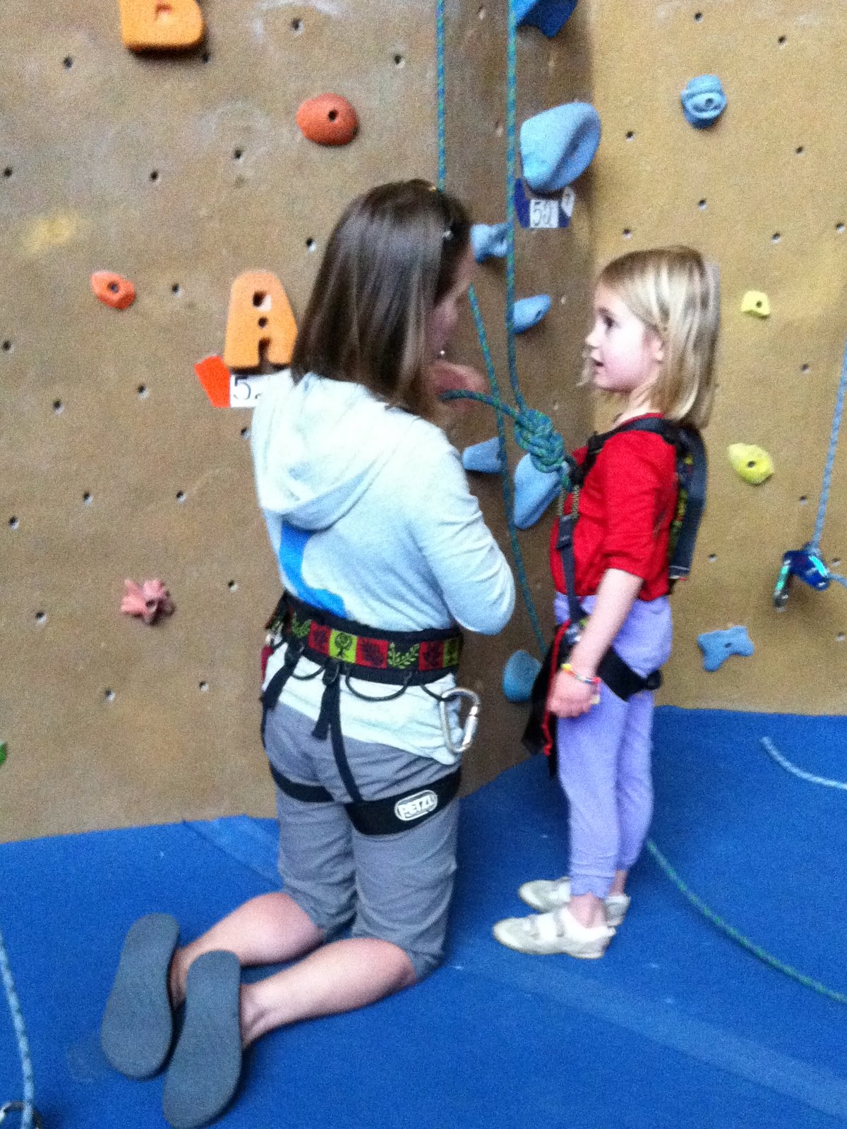 GALLERY FUNNY GAME View 30 MONTH OLD ROCK CLIMBING BABY GALLERY
