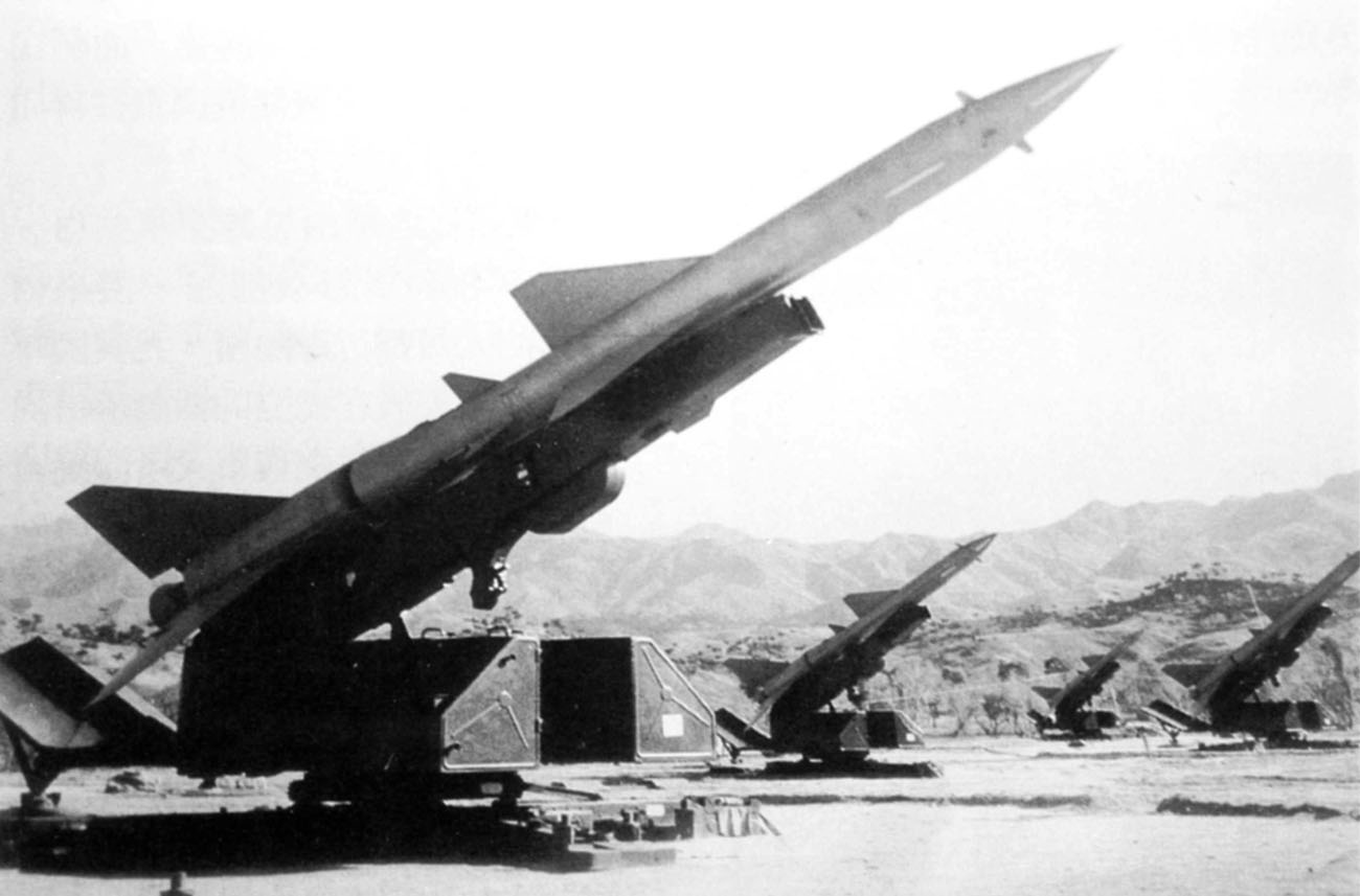 Советское пво. Зенитный ракетный комплекс с-75 «Двина». С-75 зенитно ракетный комплекс во Вьетнаме. Ракетный комплекс с 75 во Вьетнаме. ЗРК С 75 Двина во Вьетнаме.