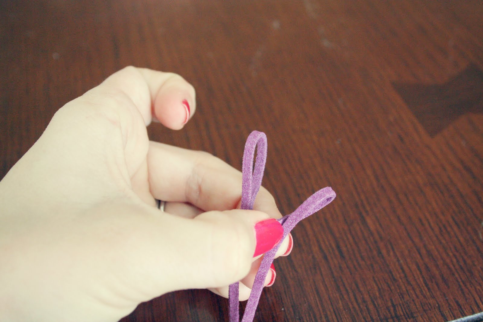 Buggie and Jellybean Slip Knot Leather Bracelets {DIY}