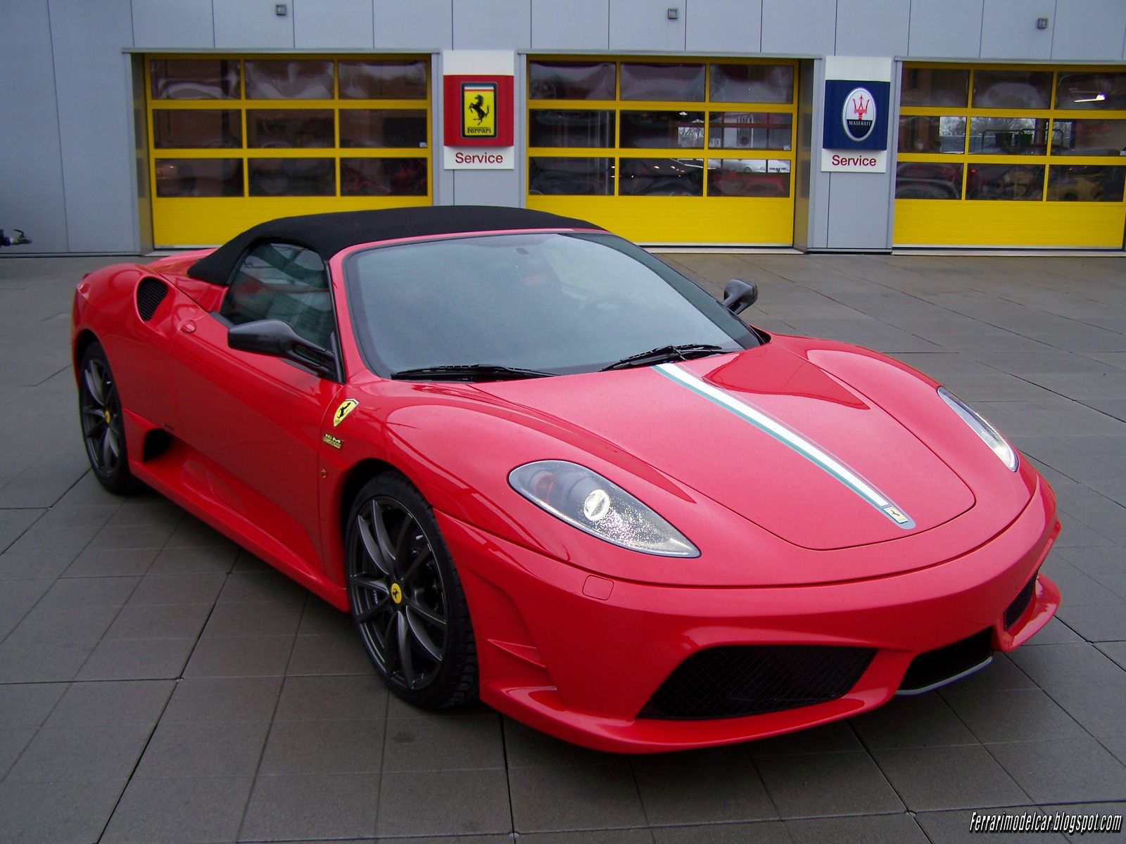 Ferrari Scuderia Spider 16m