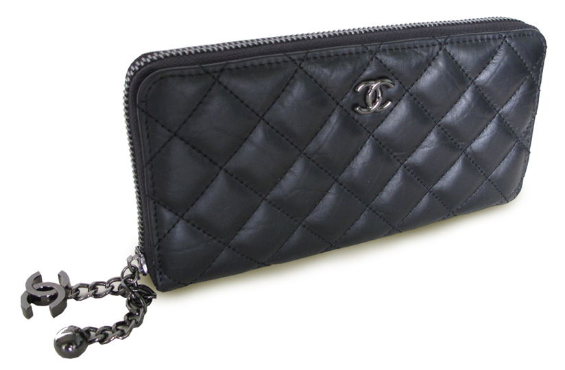 Luxe Bags Chanel Long Zipped Quilted Wallet