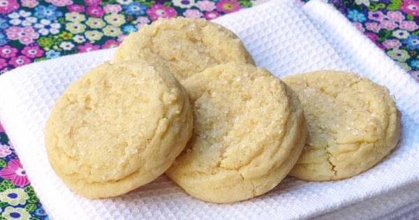 The Tall Girl Cooks: Soft and Thick Sugar Cookies