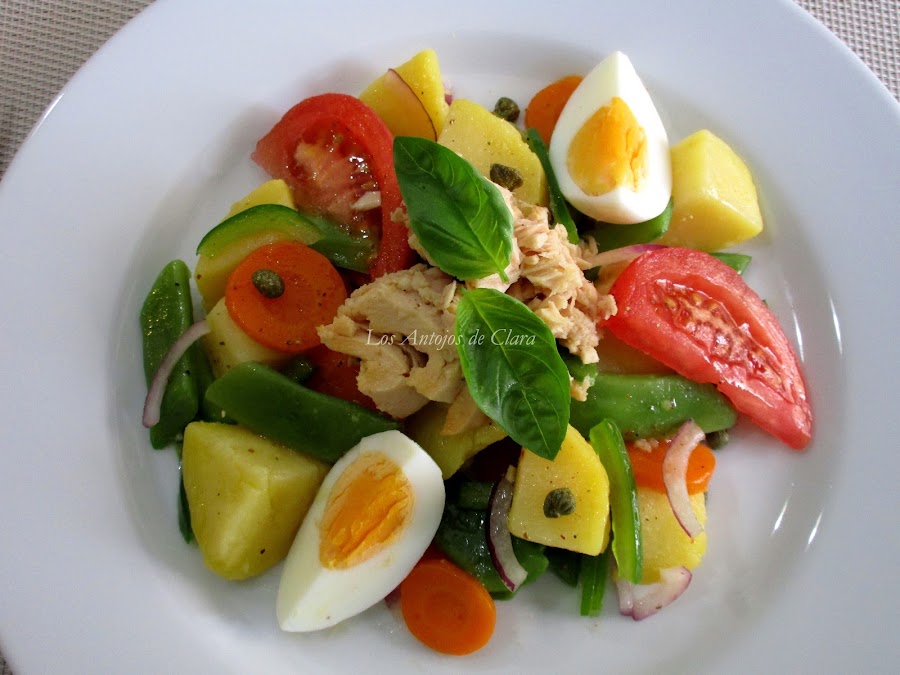 Ensalada de patatas con vegetales