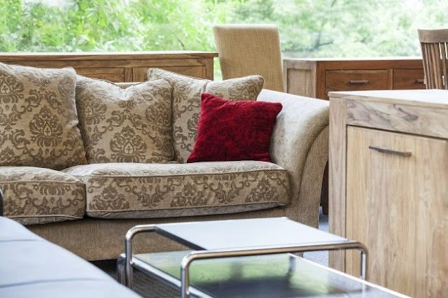 As almofadas  é um acessório de decoração perfeita seja, no sofá, cama, cadeira, poltrona, ela é uma peça fundamental. Elas  fazem  do espaço ainda mais aconchegantes, dando uma suavidade no ambiente.  Veja agora algumas inspirações das almofadas para a sua casa.