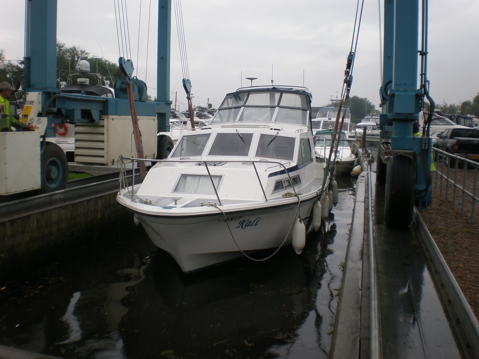 UK Marine Surveyor based in Preveza Greece. Broom 32