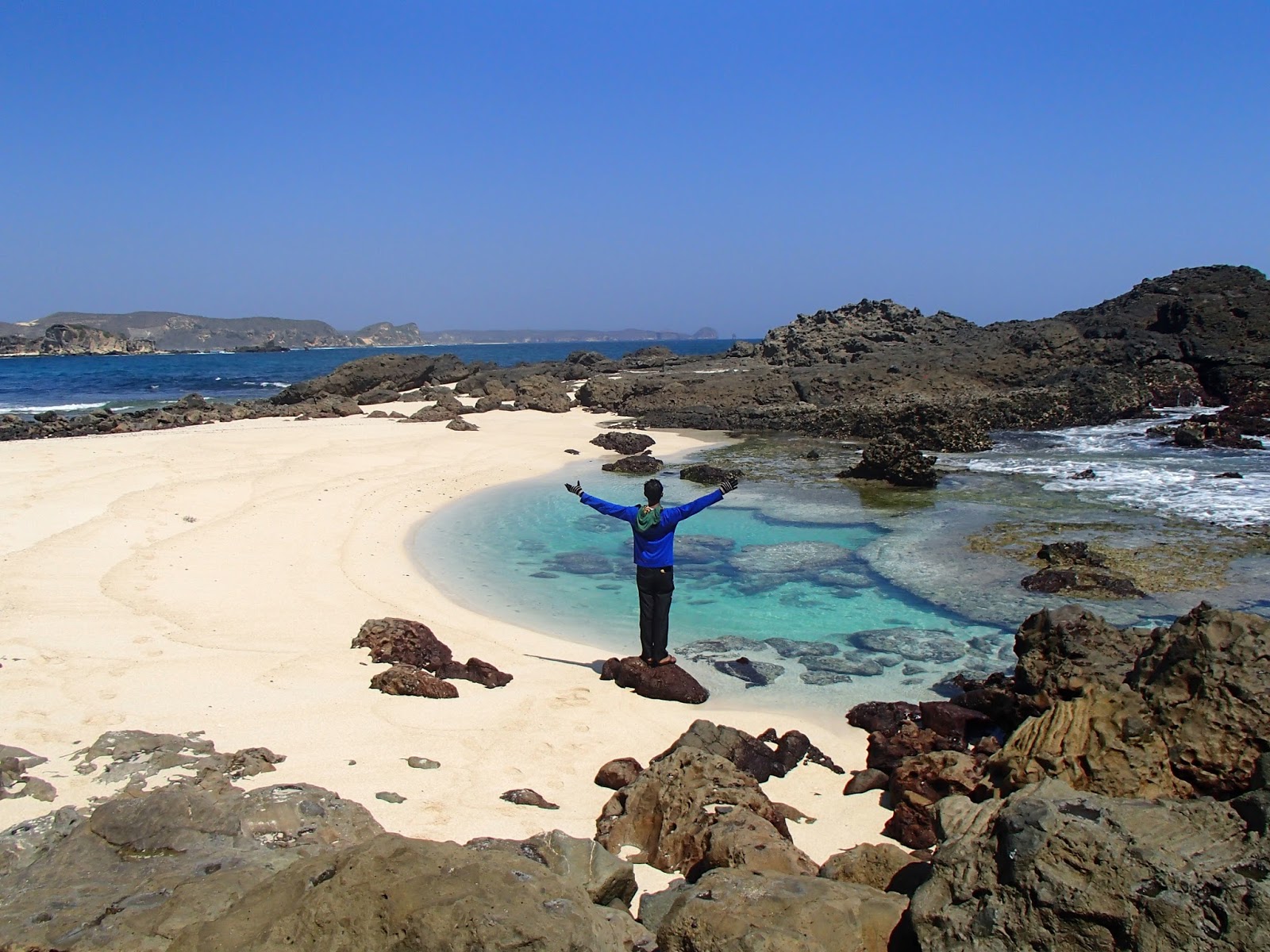 Heningnya Pantai Tanjung Bongo Hilangkan Kejenuhan Wisatawan ~ PESONA