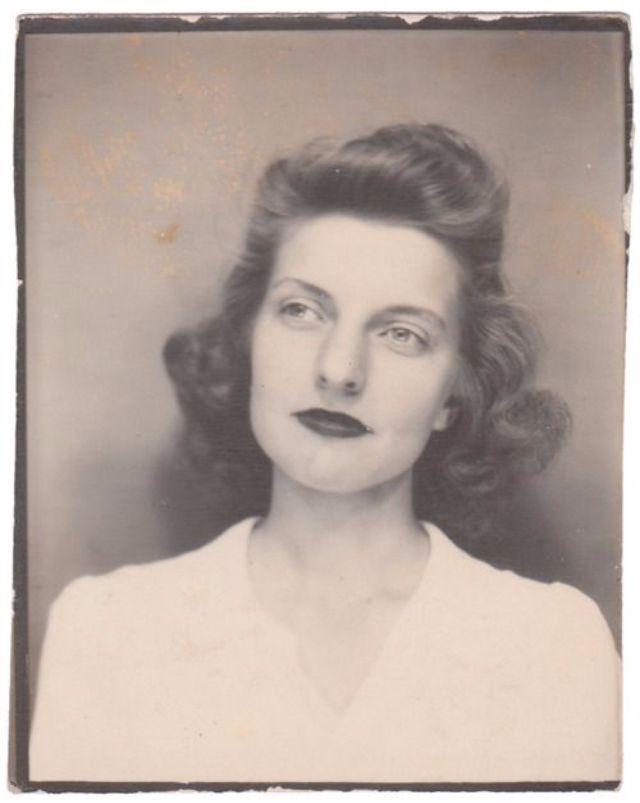 Short Curly Hair The Popular Fashion Hairstyle Of 1930s Girls