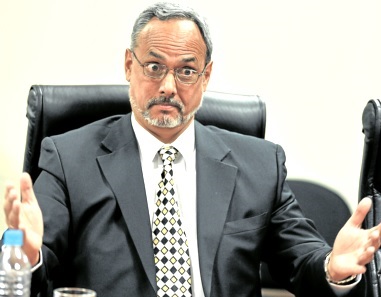 Manuel Burga Foto de Manuel Burga en conferencia
