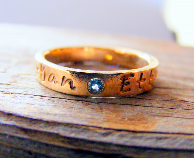 gold mothers birthstone ring
