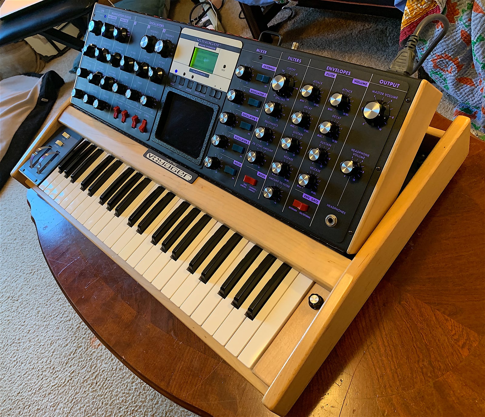 MATRIXSYNTH: Moog MiniMoog Voyager Select - RARE MAPLE - PURPLE PANEL ...