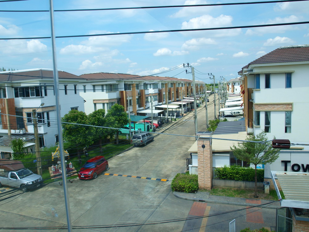 Town House for rent near Suvarnabhumi airport