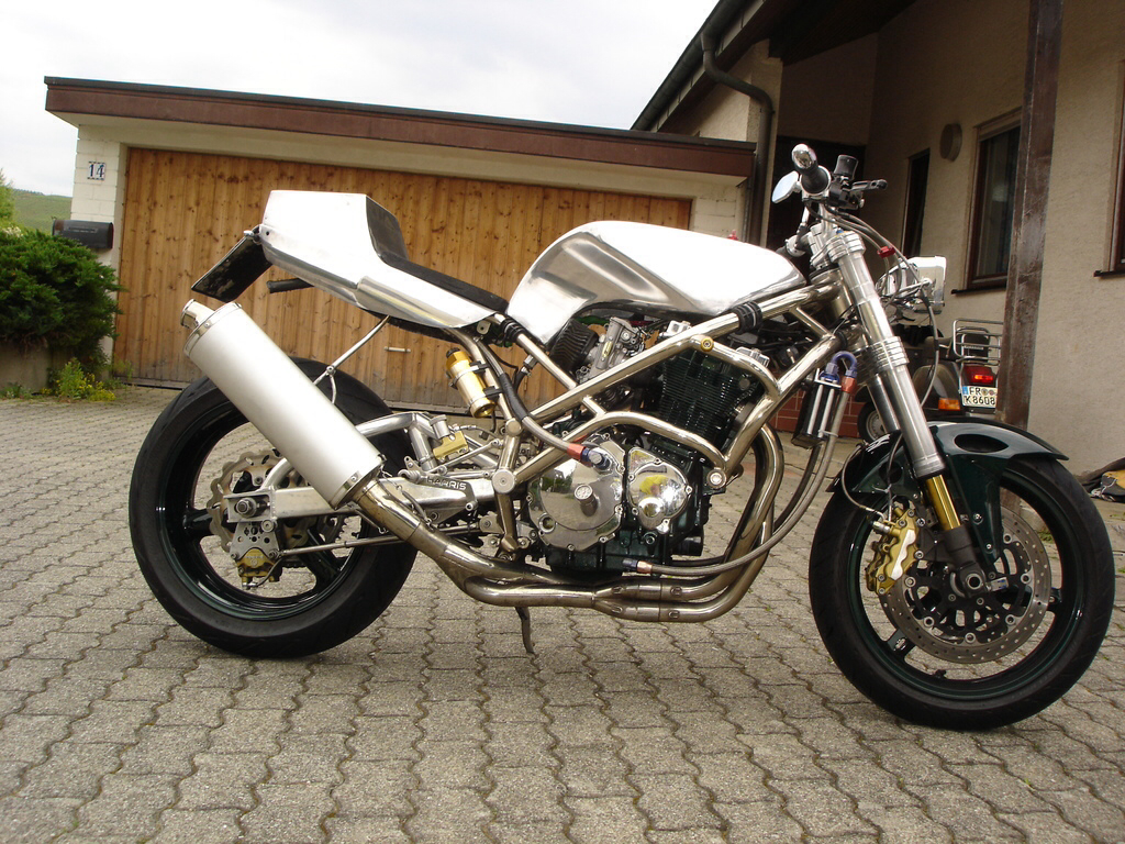 . GSXR HARRIS MAGNUM 4