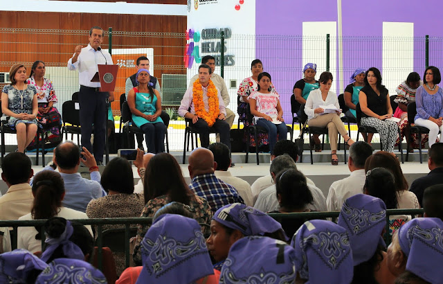 GCP: INAUGURAN ROGELIO ORTEGA Y PEÑA NIETO LA CIUDAD DE LAS MUJERES EN ...