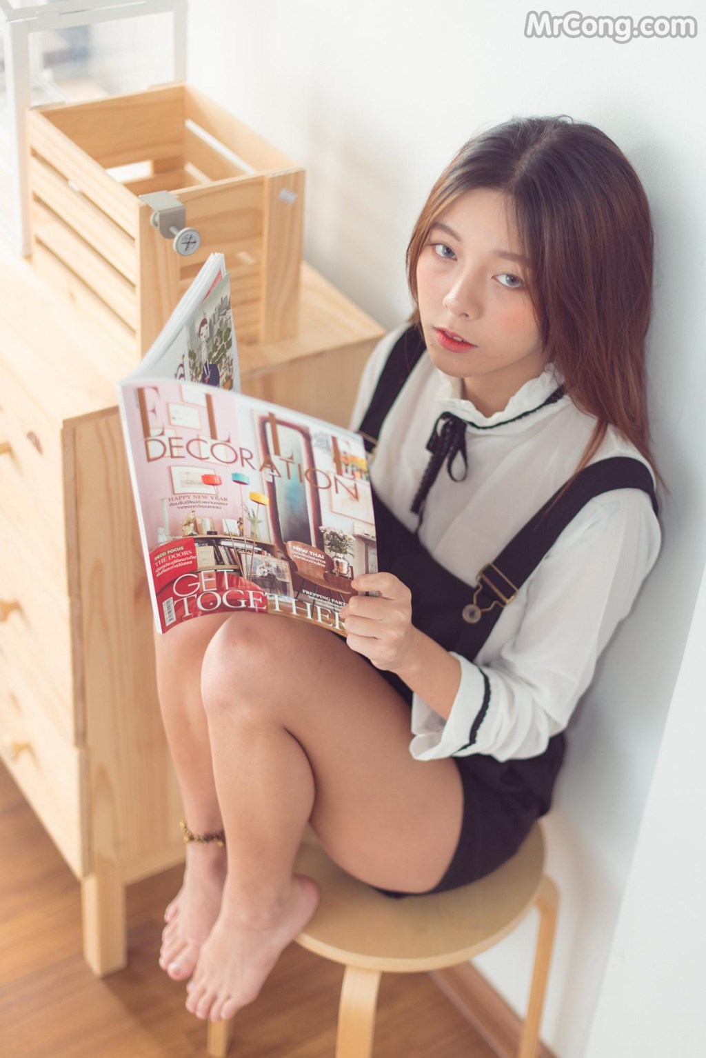 Suchada Pramoulkan beauty with shorts overalls (41 photos)