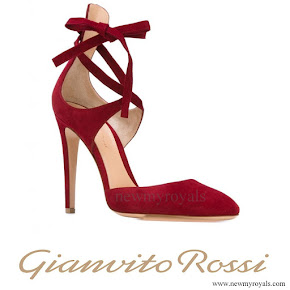 Queen-Maxima-wore-Gianvito-Rossi-Pumps.jpg