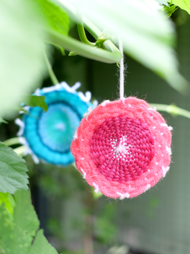 Weaving on a paper plate by Villa Appelzee www.appelzee.com