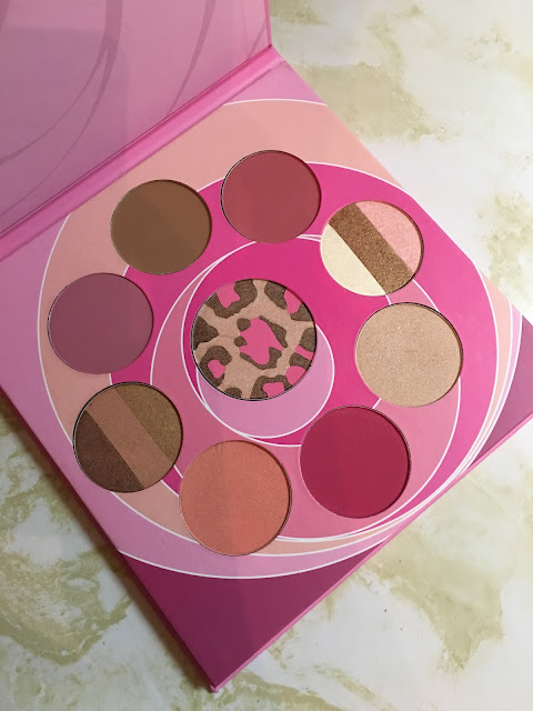 Too Faced Book of Bronzer