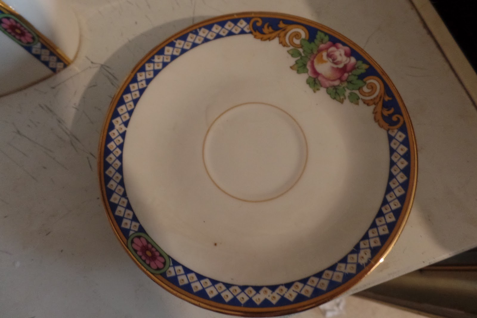 PORCELAINES DE LIMOGES -FAIENCES DE SARREGUEMINES ET AUTRES calogilou
