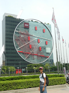 Skyscraper with circle in Seoul