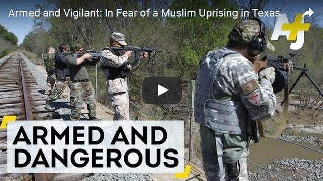 Sejumlah Pria Amerika Belajar Menembak Muslim Dengan Peluru Yang Dicelup Darah Babi