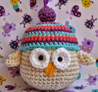 http://esunmundoamigurumi.blogspot.com.es/2014/09/pajarito-resulton-patron-gratis.html