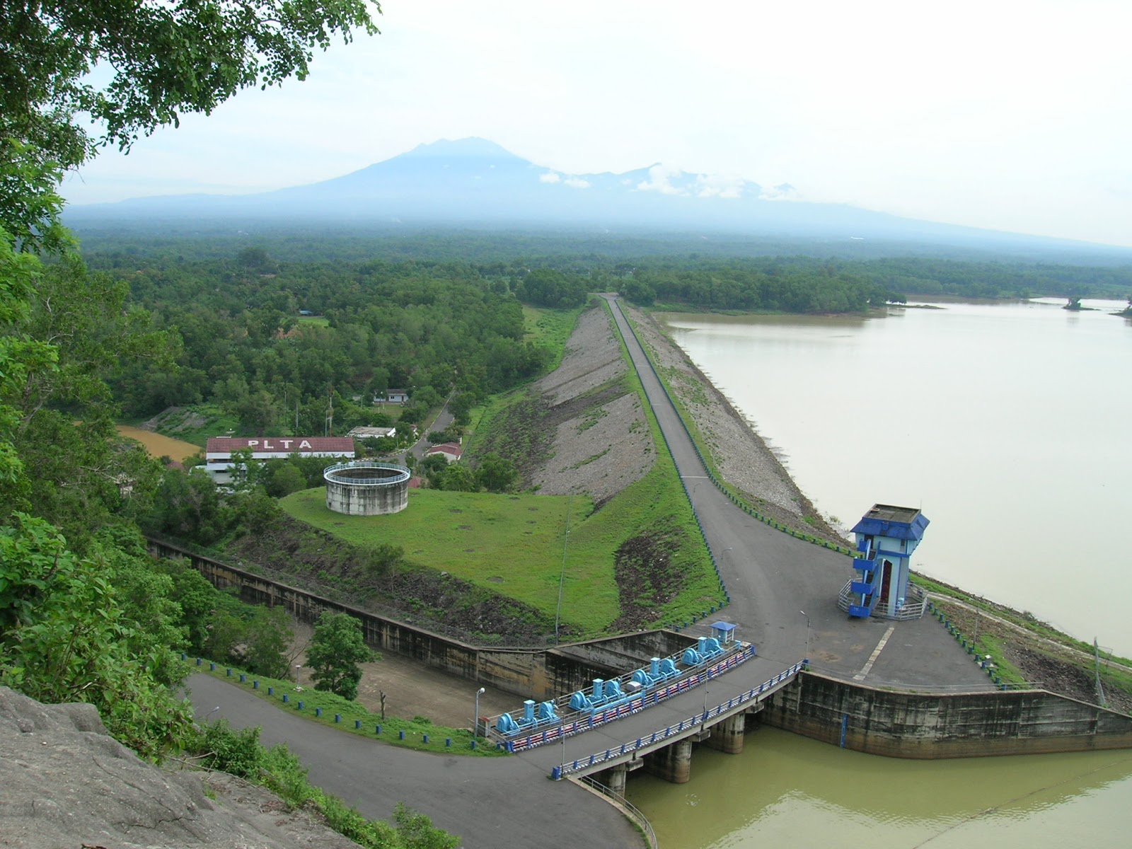 BUKU PINTAR KABUPATEN WONOGIRI: Waduk Gajah Mungkur Wonogiri