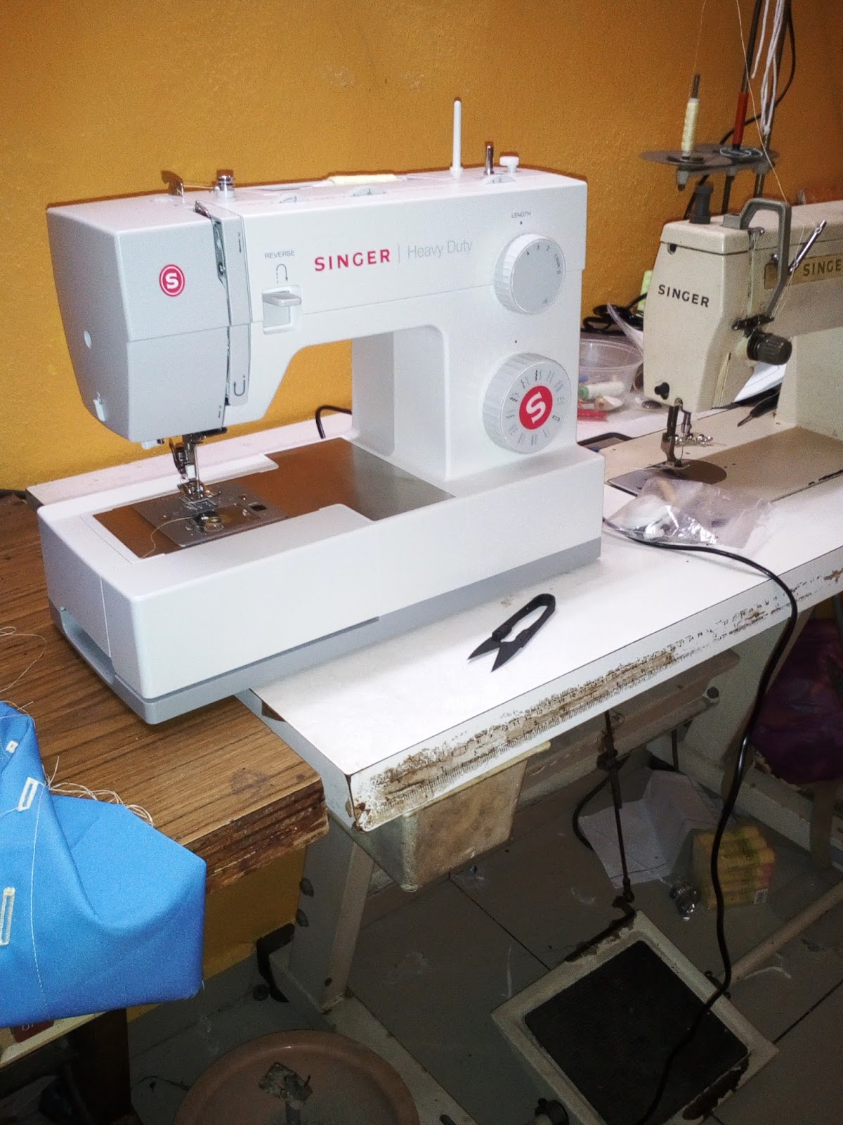 JOM JAHIT JOM MASAK : Sewing machine 5523 heavy duty singer