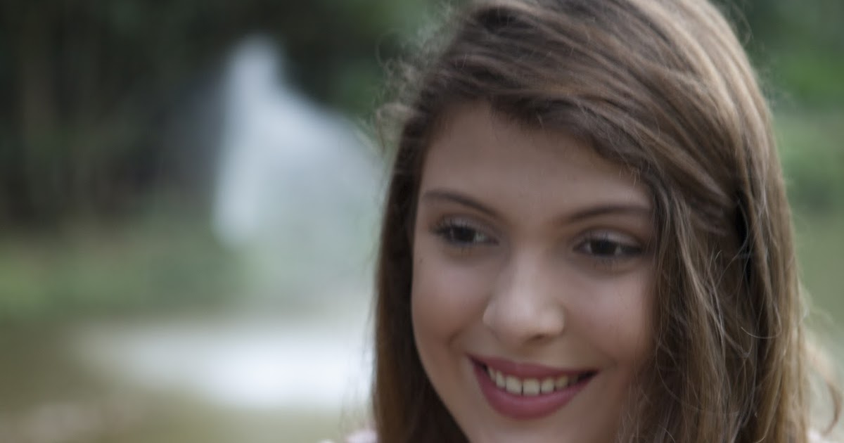 Bárbara Kristina e o livro 